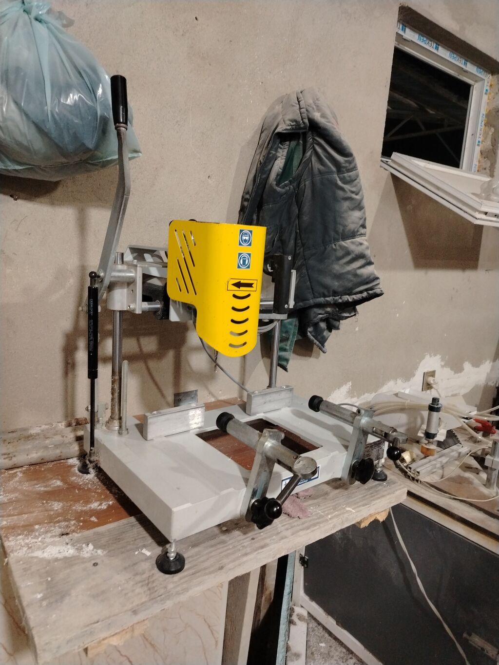 PVC pəncərə və qapı istehsalı üçün avadanlıq paketi Tərkib: - Lankang — Stanoklar, Digah (3)