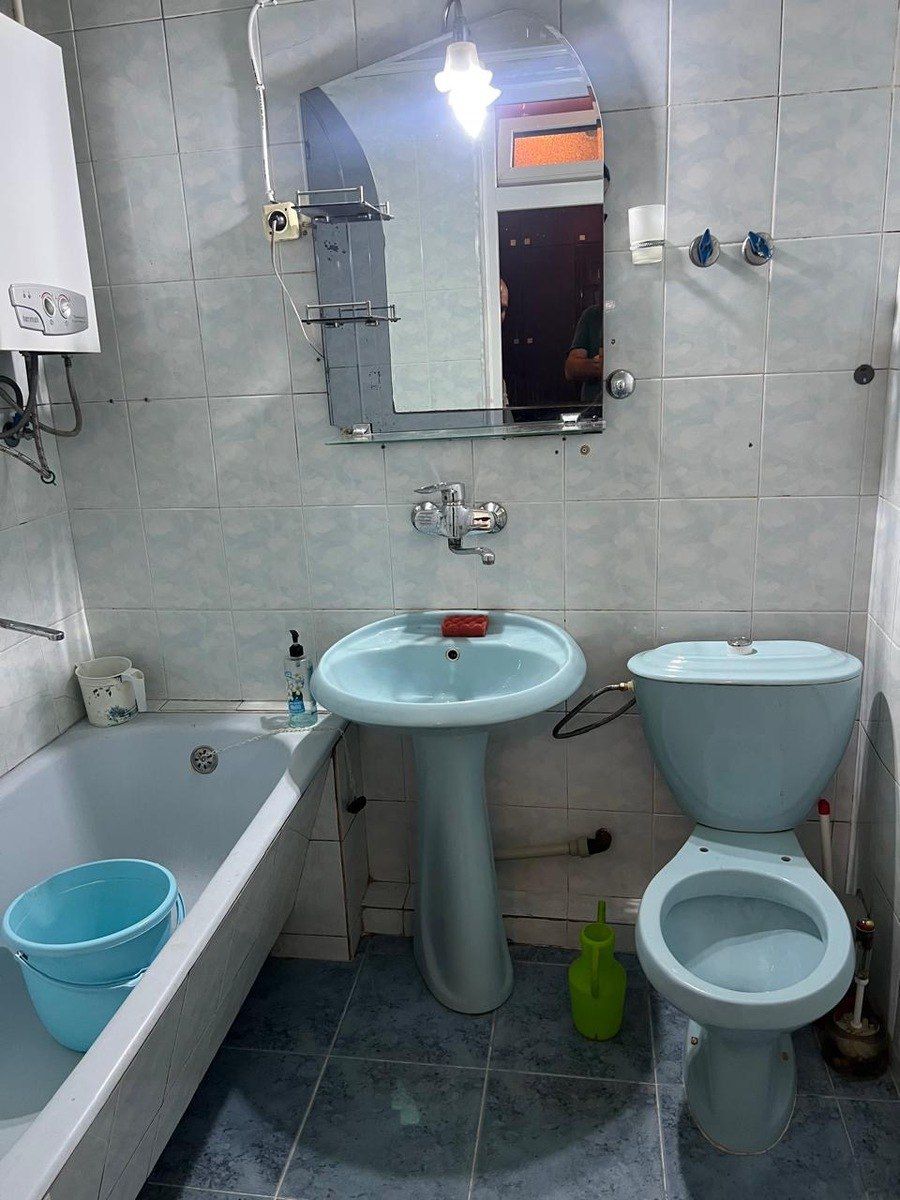 İcarəyə verilir 5 otaqlı köhnə tikili 130 m² — Mənzil, Bakı (6)
