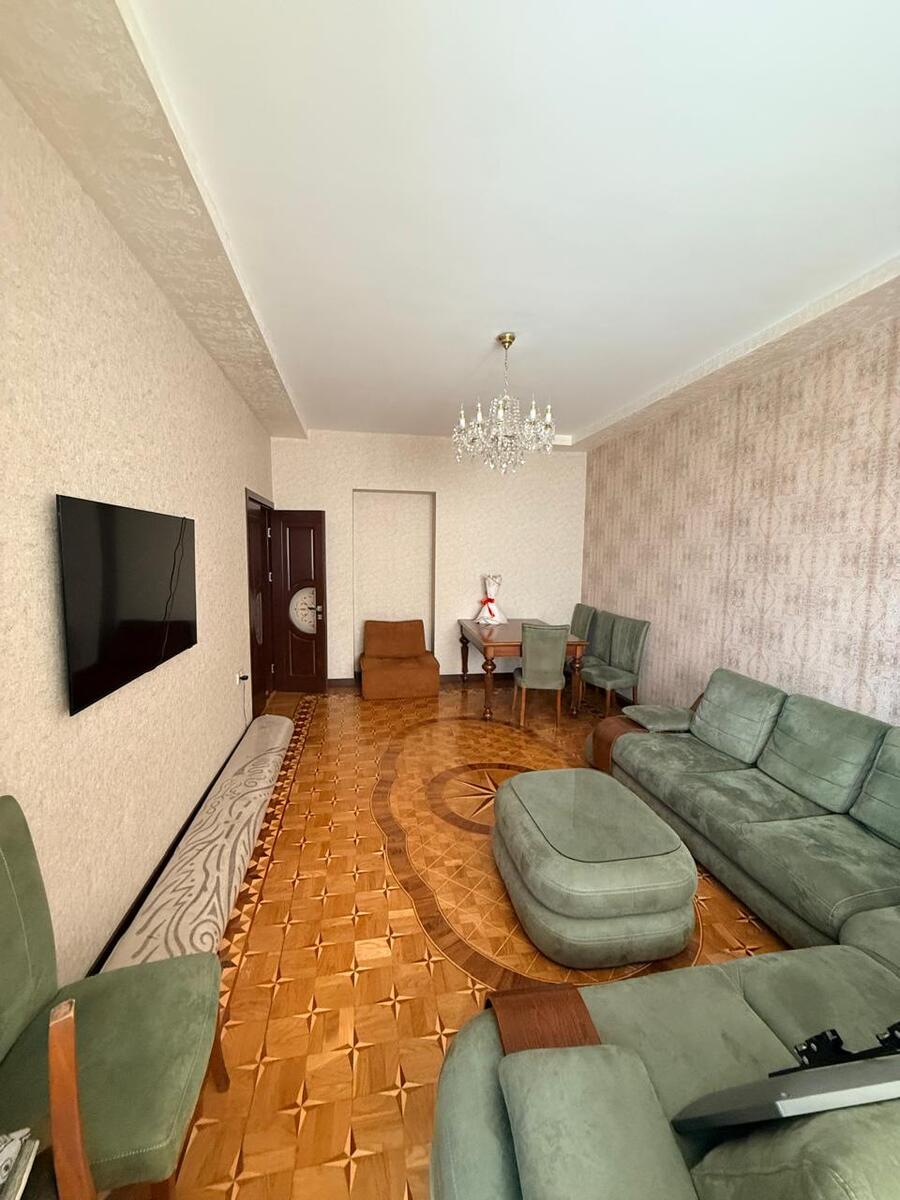 Satılır 4 otaqlı köhnə tikili 98 m² — Mənzil, Bakı (2)