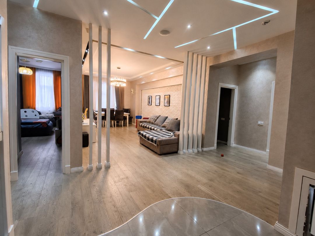 Satılır 3 otaqlı yeni tikili 120 m² — Mənzil, Bakı (2)