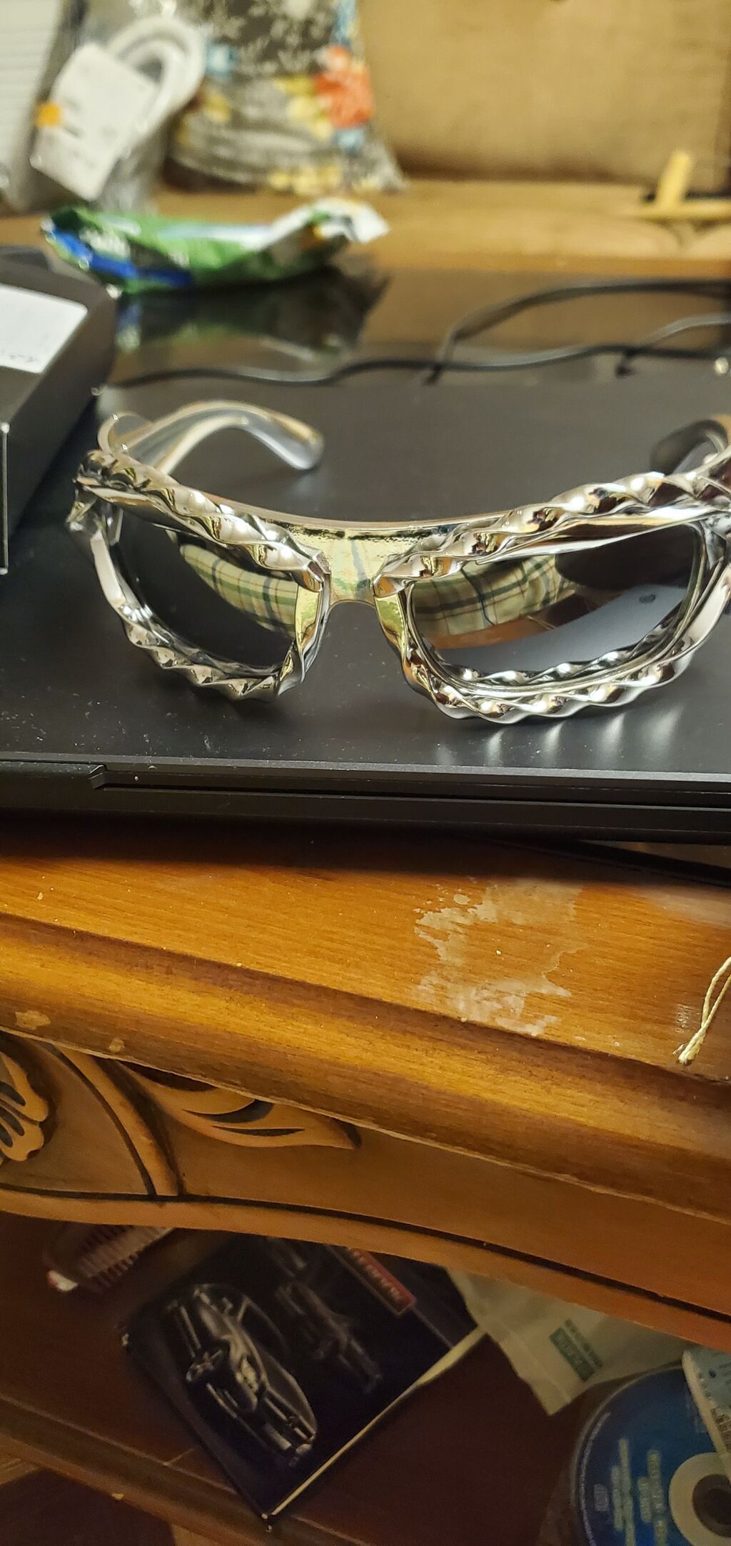 Ottolinger Silver Twisted Sunglasses üslubunda uniseks eynək Gümüşü — Eynəklər və aksesuarları, Bakı (3)