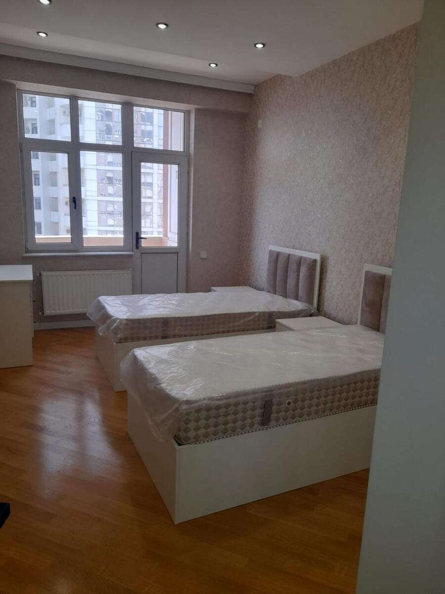 Satılır 4 otaqlı yeni tikili 175 m² — Mənzil, Bakı (9)