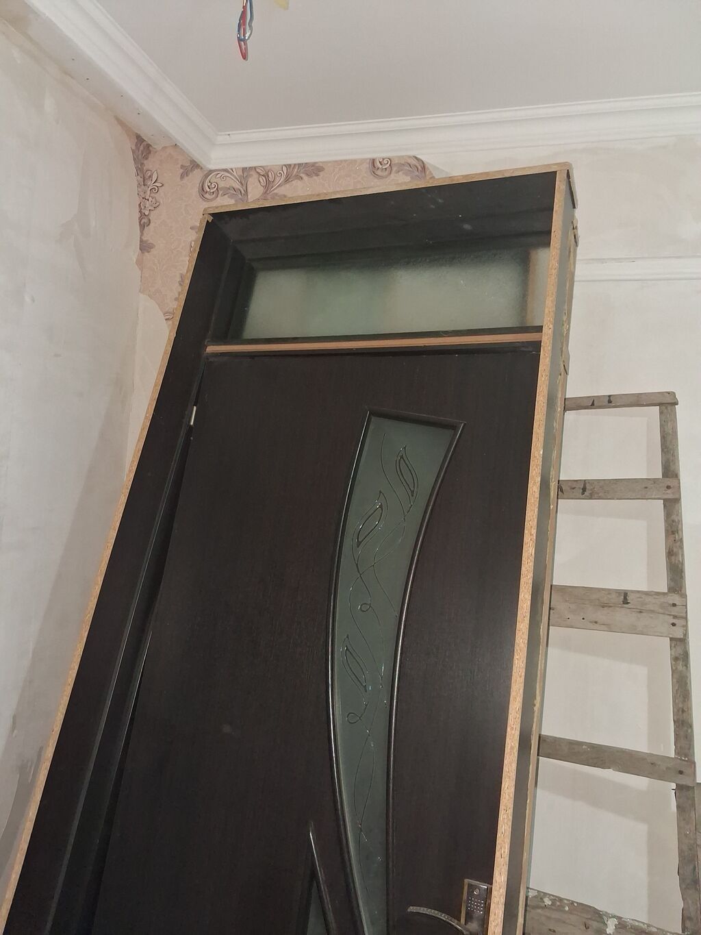 Yataq otağı üçün İşlənmiş Otaq qapısı Çərçivə ilə, Zəmanətsiz, Ünvandan götürmə — Pəncərələr, qapılar, balkonlar, Sanqaçal (3)