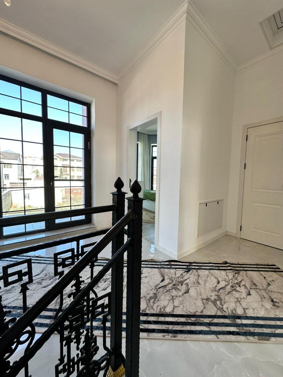 Satılır 4 otaqlı həyət evi/bağ evi 190 m² — Ev, villa, Bakı (12)