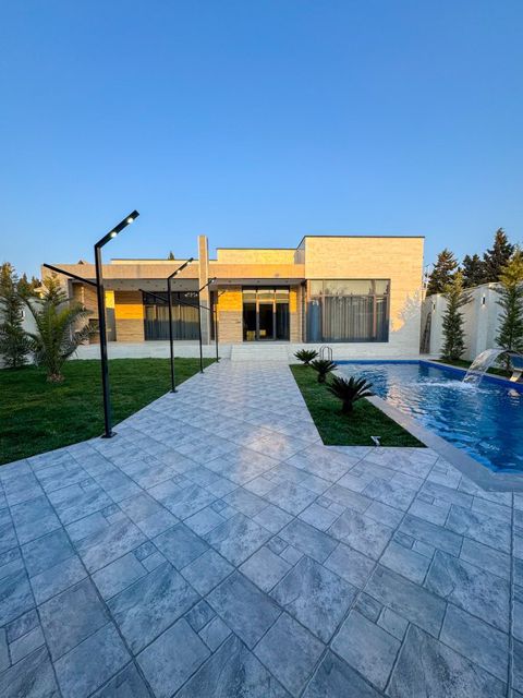 Satılır 5 otaqlı həyət evi/bağ evi 220 m² — Bakı