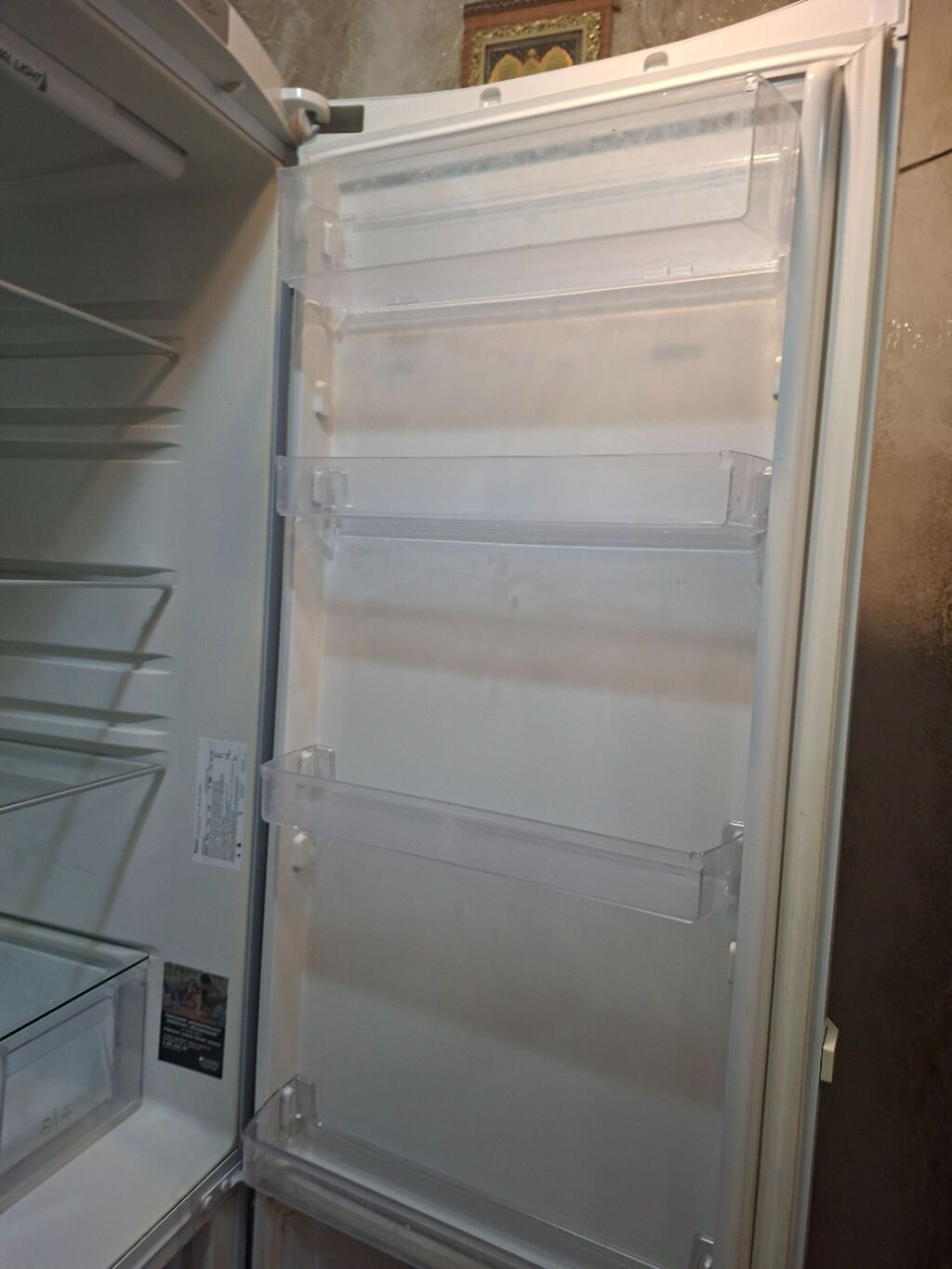 Xarab 2 qapılı Hotpoint Ariston Soyuducu Satılır, rəng - Ağ — Soyuducular, Bakı (9)