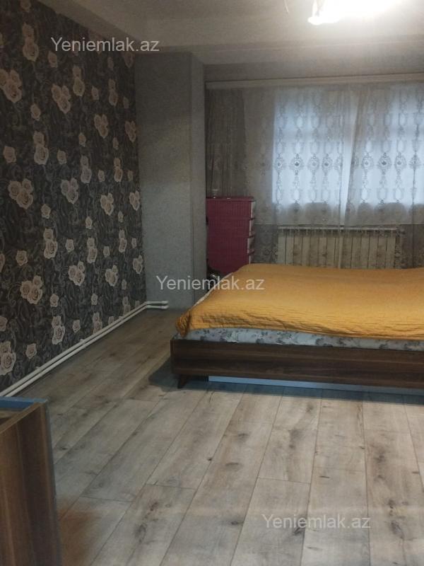 Satılır 3 otaqlı Bina evi menzil (Köhnə tikili), 70 m², 10-cu mikrorayon — Mənzil, Sumqayıt (4)