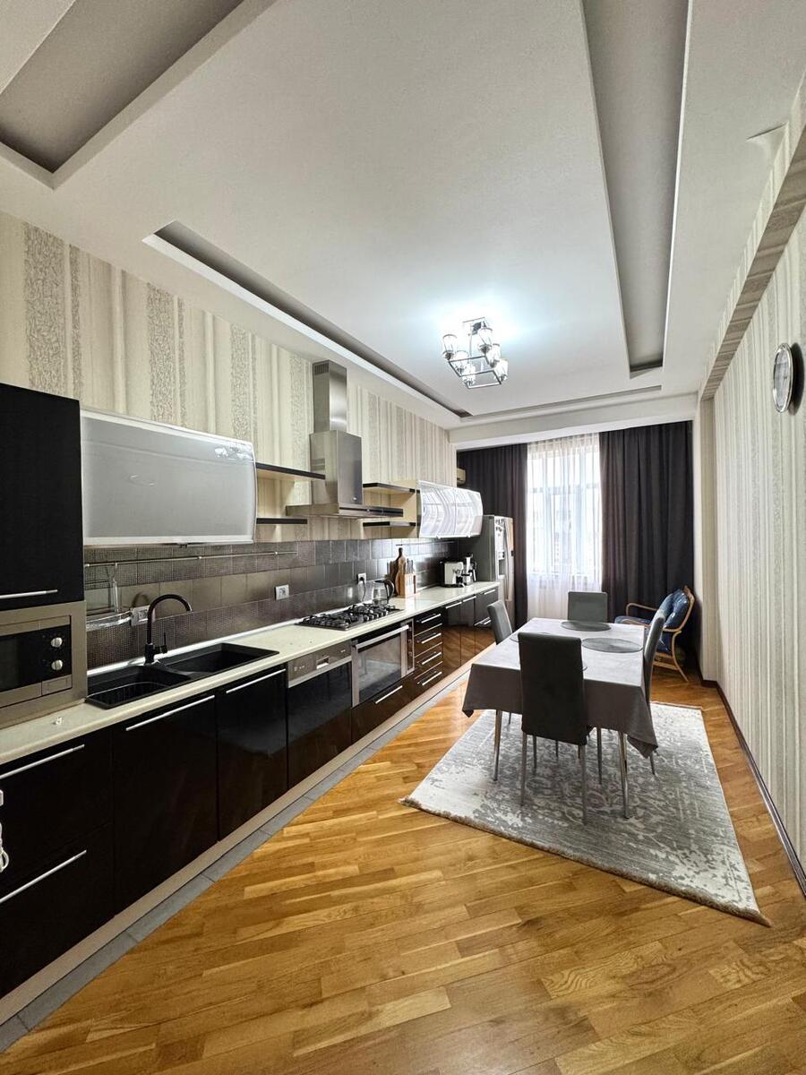 Satılır 4 otaqlı yeni tikili 180 m² — Mənzil, Bakı (3)