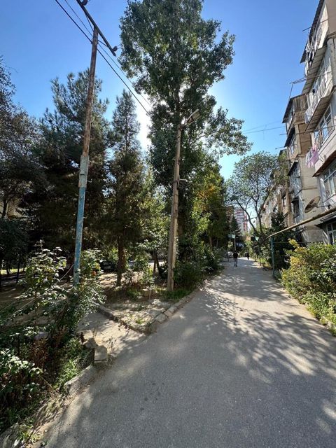 Satılır 2 otaqlı köhnə tikili 45 m² — Bakı