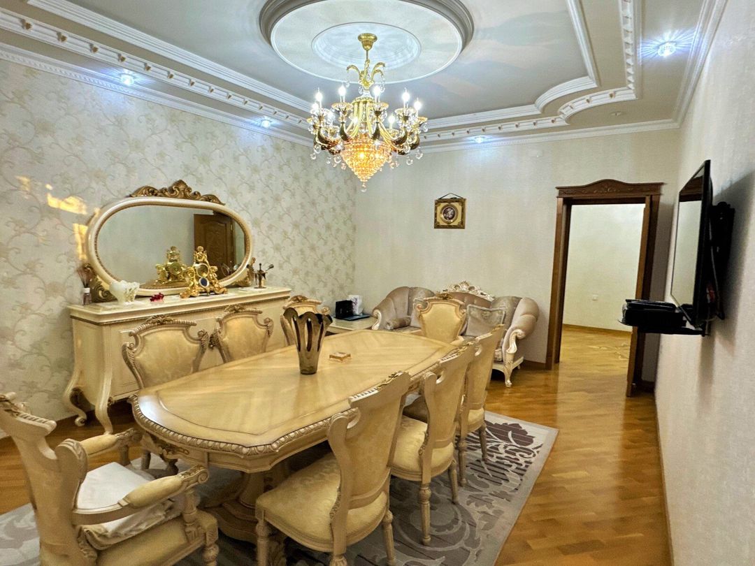 Satılır 9 otaqlı həyət evi/bağ evi 800 m² — Ev, villa, Bakı (9)