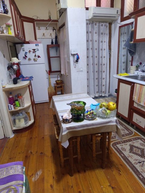 İcarəyə verilir 2 otaqlı köhnə tikili 70 m² — Bakı