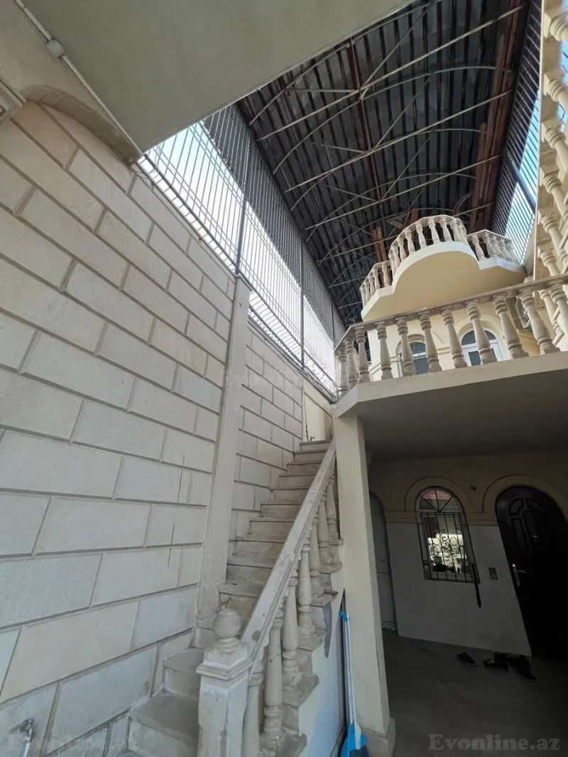 Satılır 7 otaqlı Həyət evi 220 m² Bakı, Binəqədi r., Nəsimi m., 6-cı mikrorayon — Ev, villa, Bakı (6)