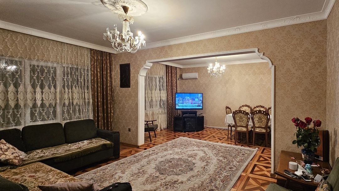 Satılır 5 otaqlı köhnə tikili 120 m² — Mənzil, Bakı
