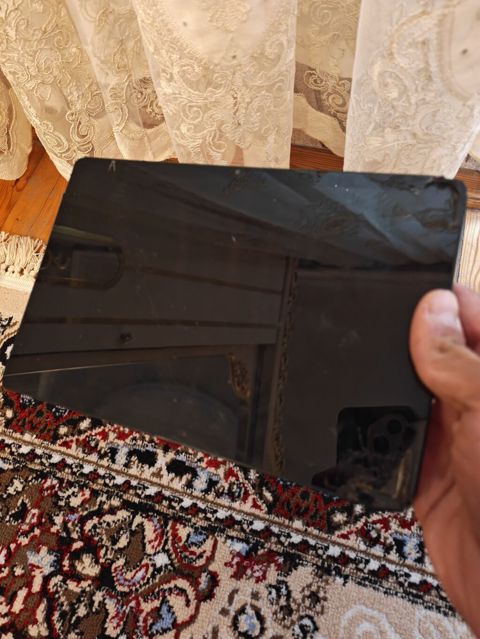 Tam iwlek veziyyetdedi 13 androidi bir tek uz wuwesi catliyib birde — Digah