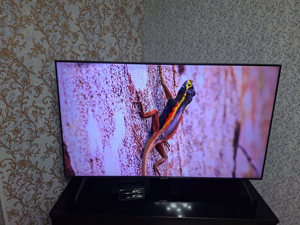 127sm 4K Samsung Smart TV – böyük ekranlı, nazik çərçivəli model — Televizorlar, Bakı (7)