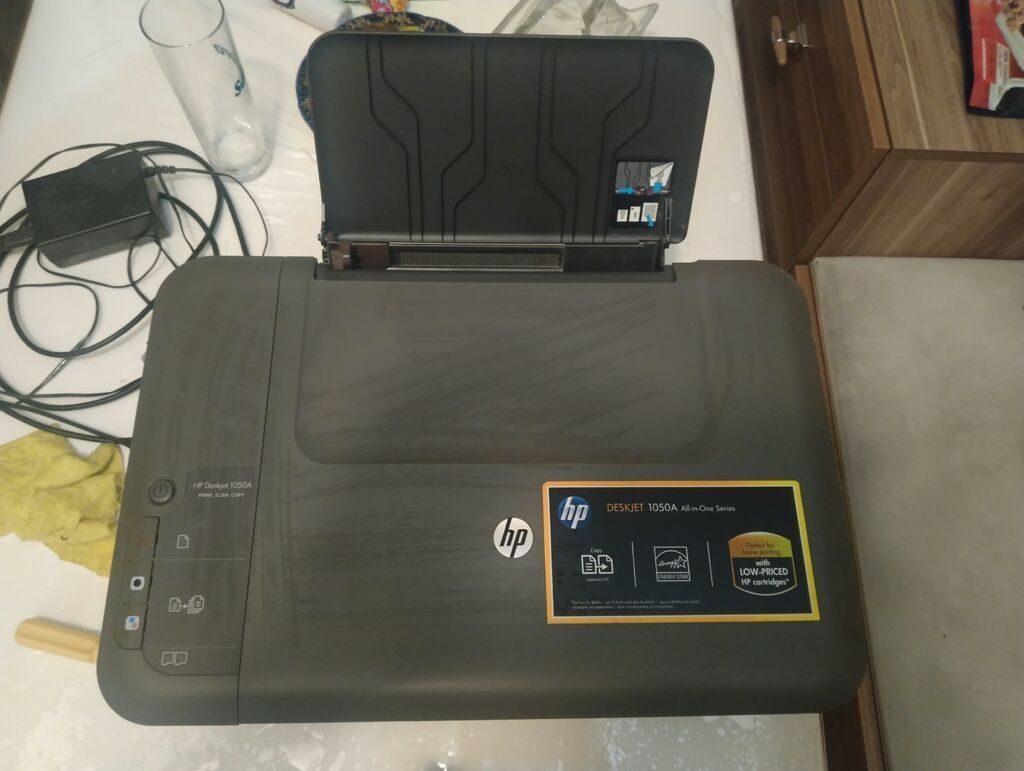 HP DeskJet 1050A All-in-One printer/skaner/kopiya cihazı İşlənmiyib — Printerləri, Masazır (2)