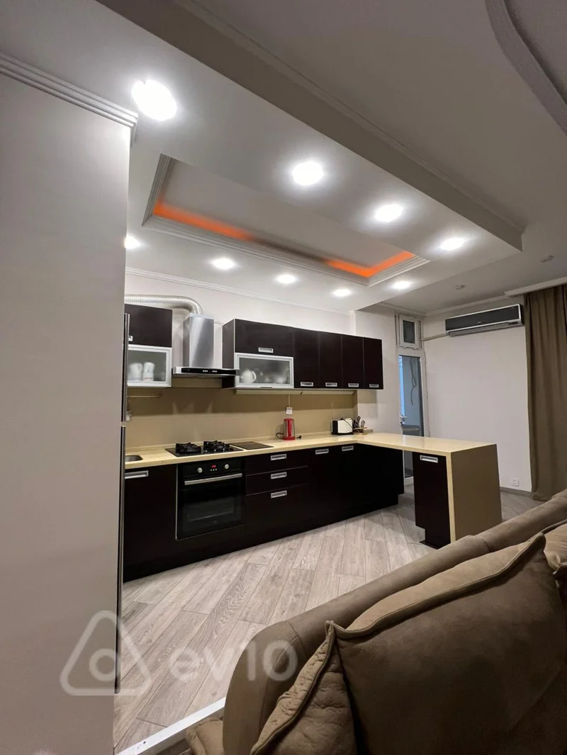 4 otaqlı mənzil, 135 m², Təbriz küçəsi — kirayə — Mənzil, Bakı (2)