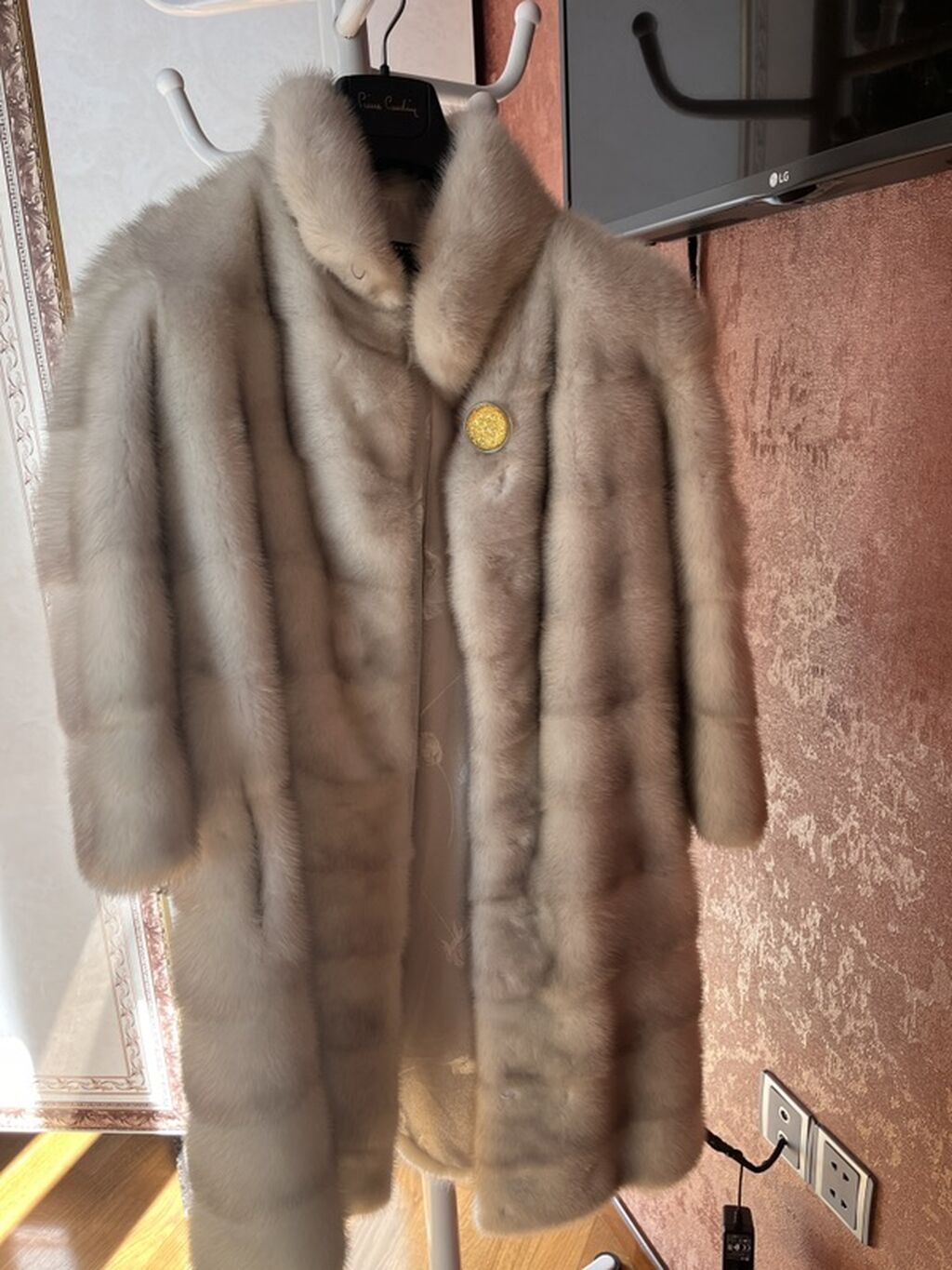Kürk, Pierre Cardin, rəng - Boz — Şubə, Bakı