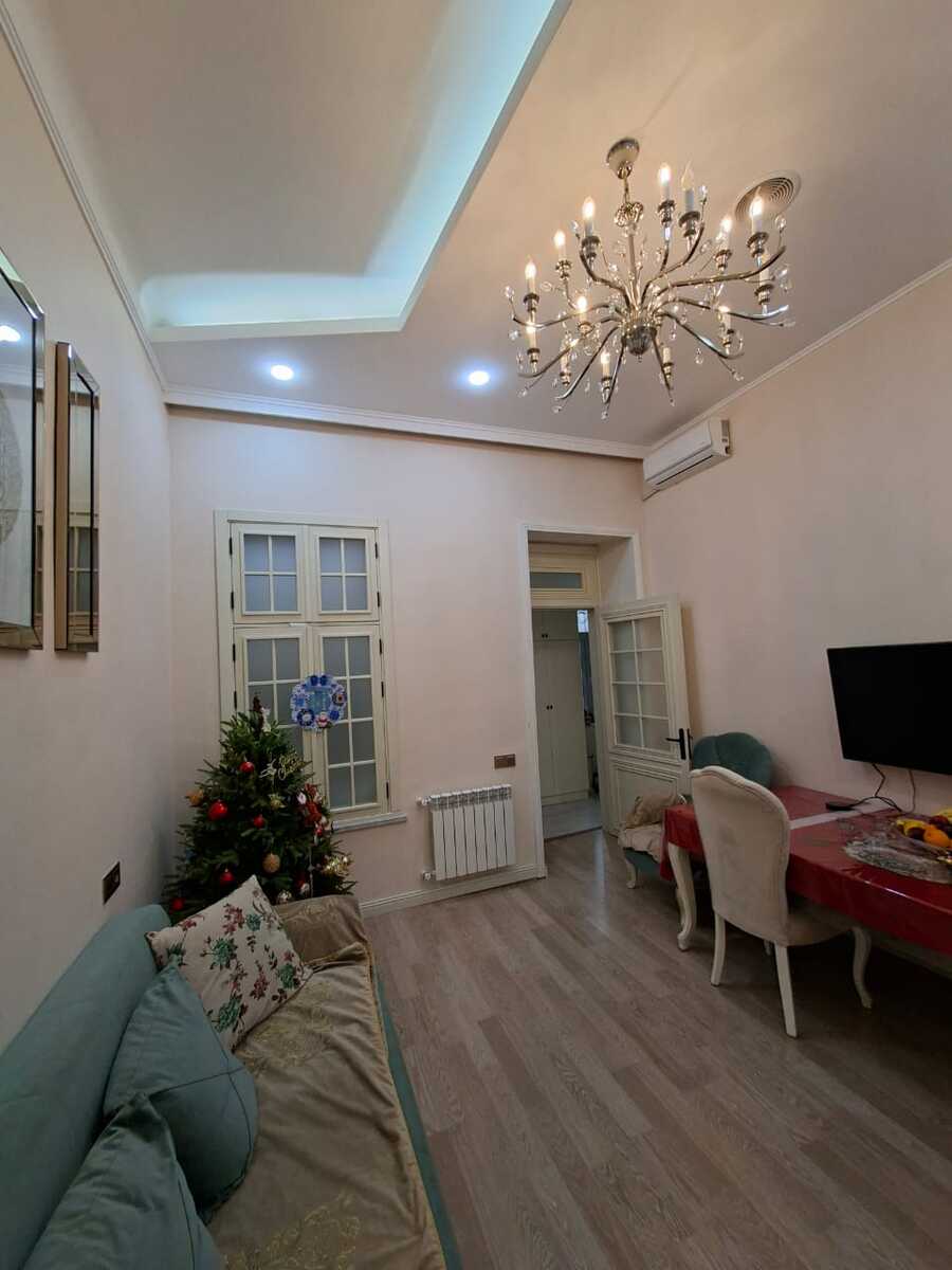 Satılır 4 otaqlı köhnə tikili 84 m² — Mənzil, Bakı (9)