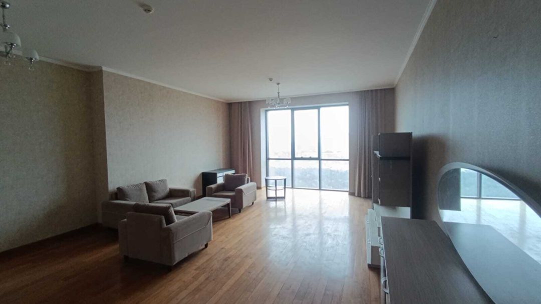 Satılır 4 otaqlı yeni tikili 210 m² — Mənzil, Bakı (2)