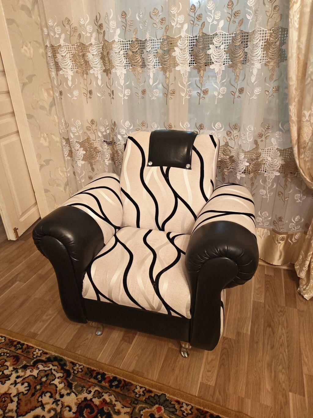 Divan-kreslo dəsti - Tərkibi: 1 ədəd geniş divan + 2 ədəd iri kreslo — Yumşaq mobilya dəstləri, Gəncə (2)