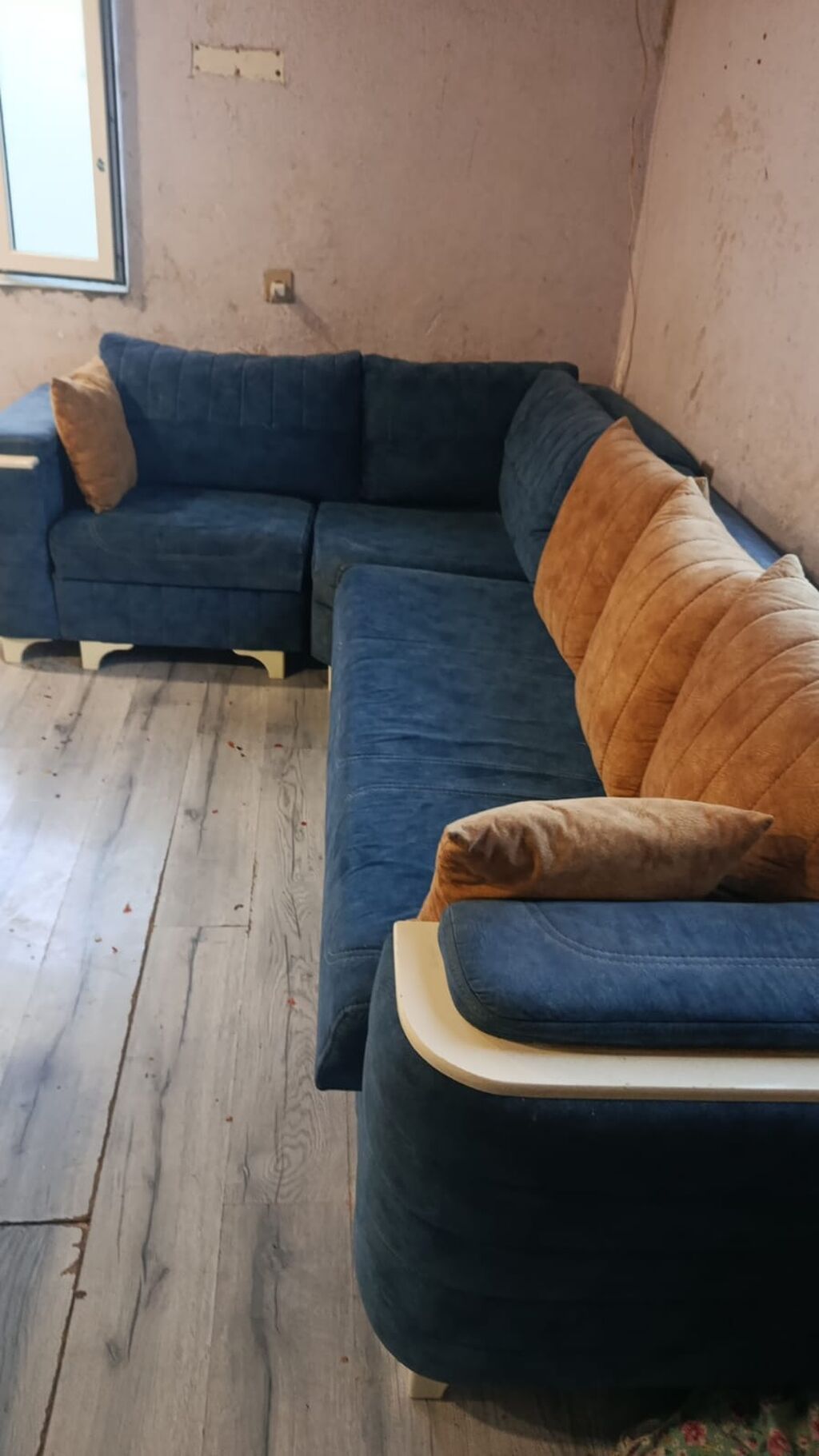 Salam alekum yendi heç deməy olar işləməyib sadeca olaraq yummağa — Divanlər, Xırdalan (4)