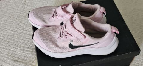 Rəng - Çəhrayı Krossovkalar, Nike, Ölçü: 34, Qız üçün — zamina