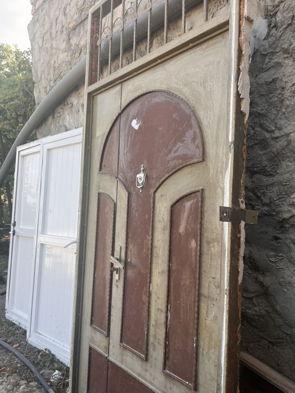 Metaldan giriş qapısı və karkası - Material: qalın metal təbəqə və — Pəncərələr, qapılar, balkonlar, Gəncə