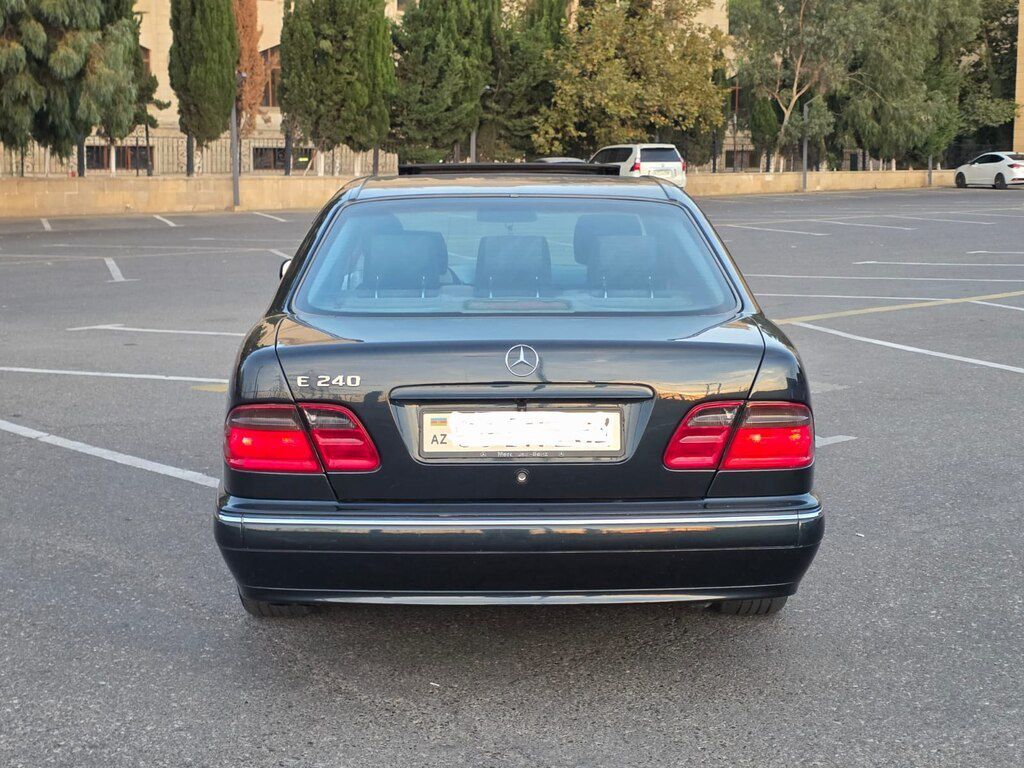 Mercedes E 240, 2.4 L, 2001 il, 258 000 km — Avtomobillər, Bakı (4)
