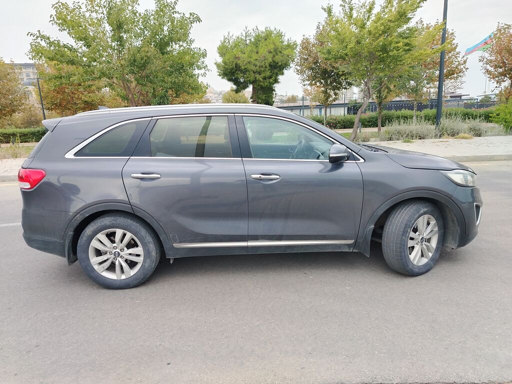 Kia Sorento SUV - Kuzov: 5 qapılı, tünd boz rəng - Mühərrik: GDI 77-QA-326 — Avtomobillər, Bakı (3)