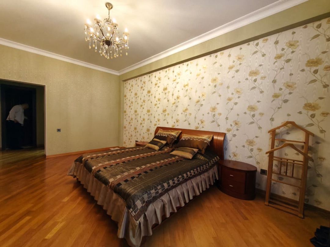 Satılır 4 otaqlı yeni tikili 180 m² — Mənzil, Bakı (5)