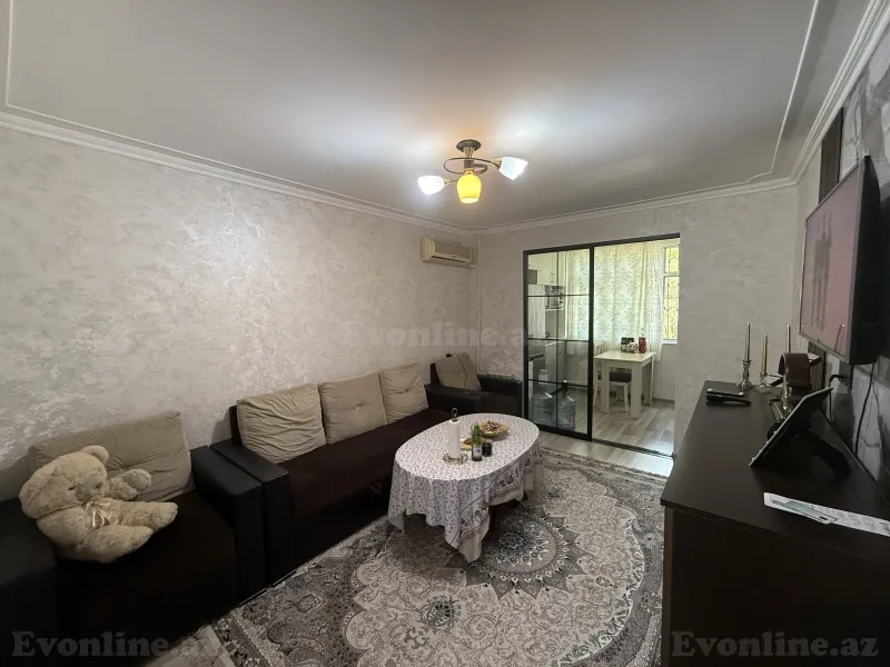 Satılır 2 otaqlı Mənzil Köhnə tikili 40 m² Bakı, Nizami r., Xalqlar Dostluğu m., 8-ci kilometr — Bakı