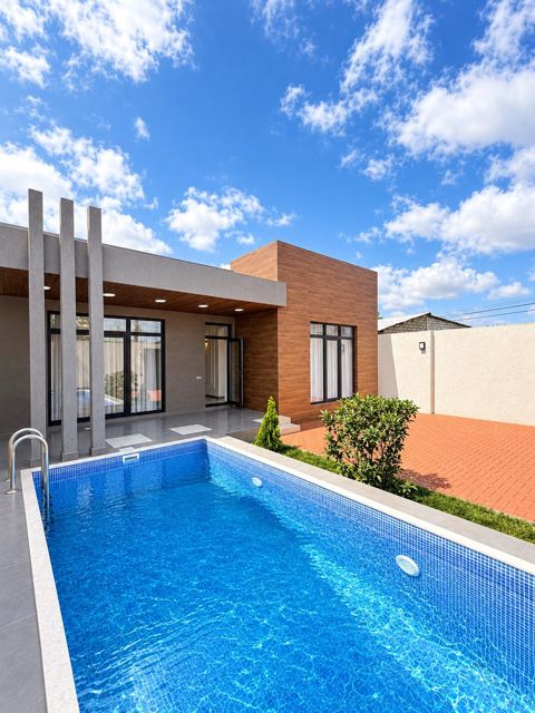 Satılır 4 otaqlı həyət evi/bağ evi 130 m² — Bakı