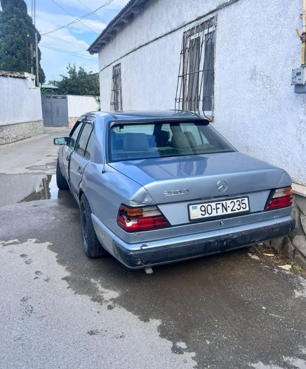 Mercedes-Benz E 250: 2 l 1988 il Sedan 90-FN-235 — Avtomobillər, Digah (2)