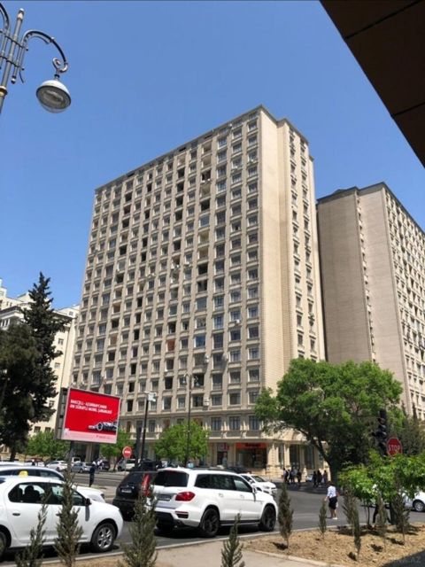 Satılır 3 otaqlı yeni tikili 76.1 m² — Bakı