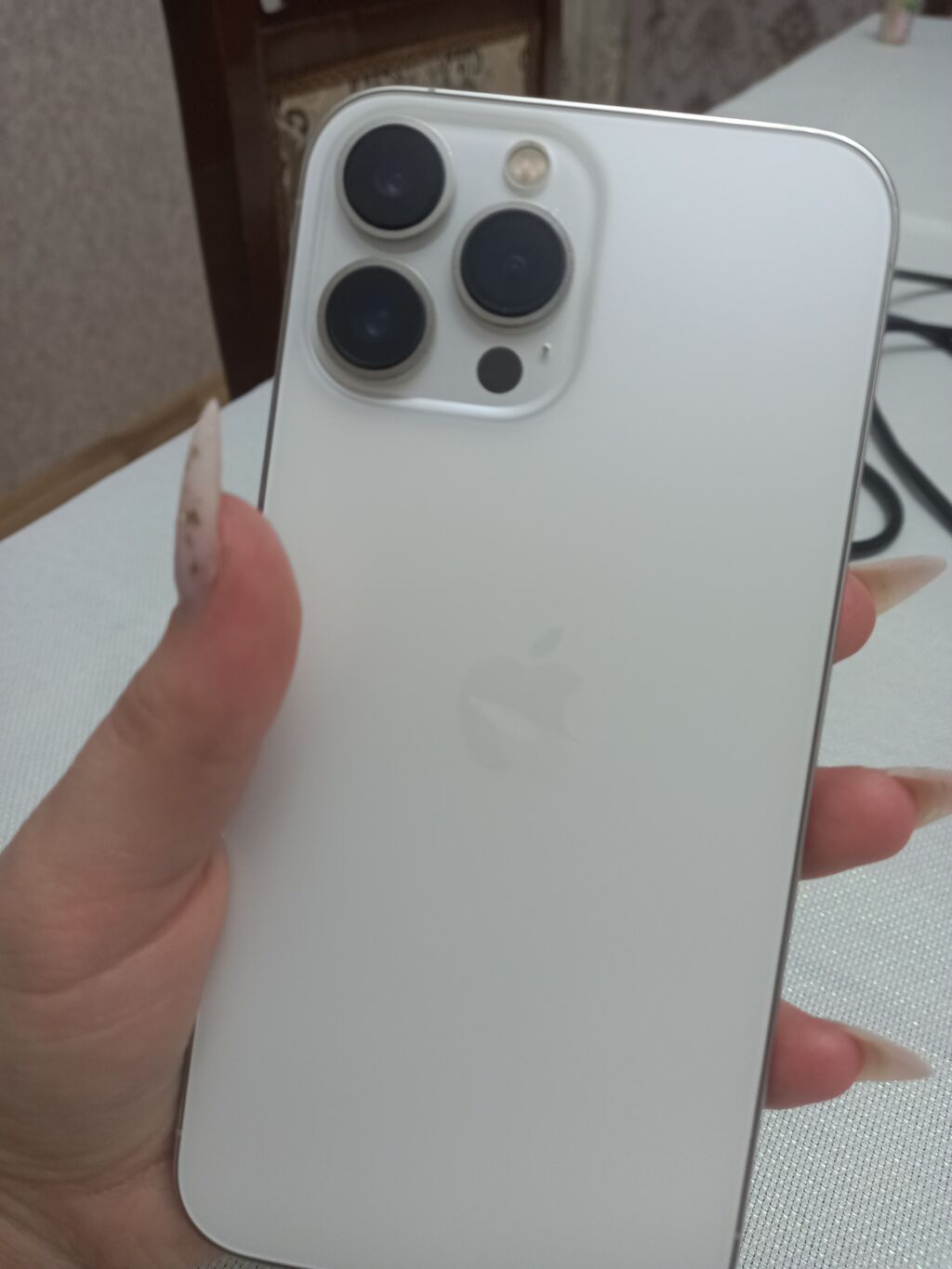 IPhone 13 pro max 78 pil heç bir problemi yoxdur pula ehtyac — Şəxsi əşyalar, Bakı