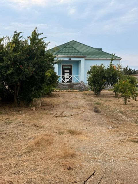 Satılır 4 otaqlı həyət evi/bağ evi 200 m² — Bakı