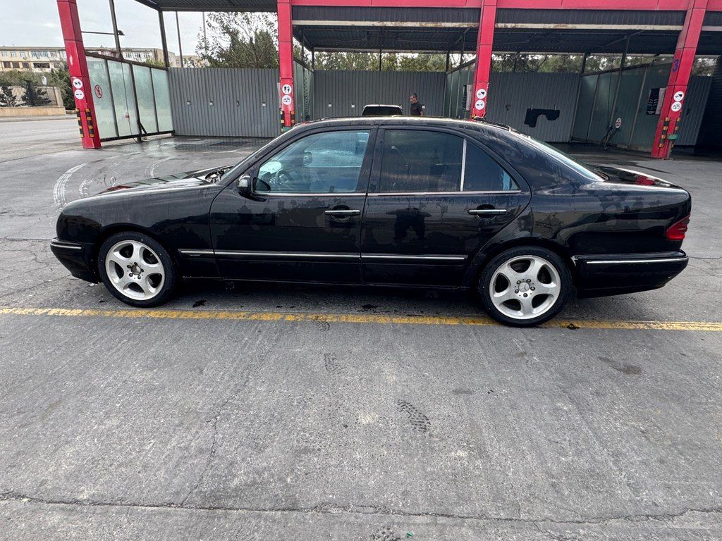 Mercedes E 320, 3.2 L, 2000 il, 600 000 km 01-CP-824 — Avtomobillər, Bakı (9)