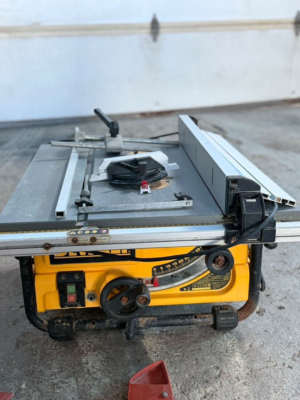 Dewalt masa tipli dairəvi mişar (table saw) - Brend/model: DeWALT — Stanoklar, Digah (3)