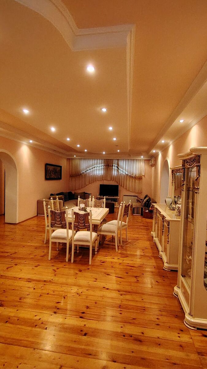 Satılır 4 otaqlı həyət evi/bağ evi 200 m² — Ev, villa, Bakı (7)