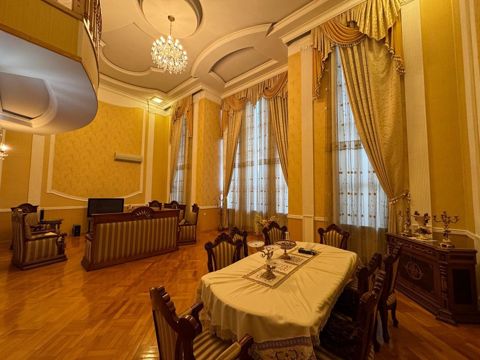 Satılır 8 otaqlı həyət evi/bağ evi 600 m² — Bakı