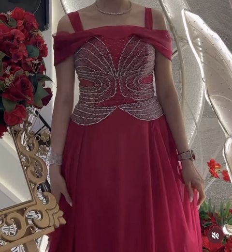 Əla vəziyyətdə geyimlər hər biri 10 m — Bakı