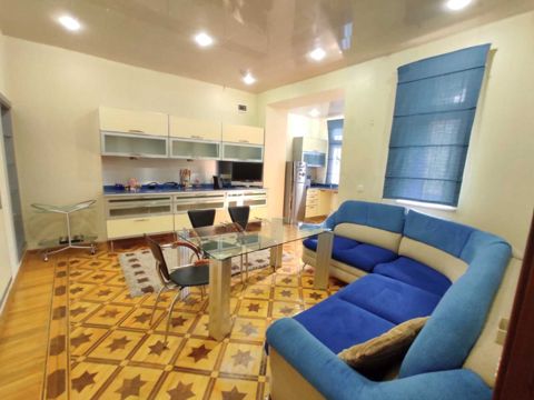 İcarəyə verilir 4 otaqlı köhnə tikili 160 m² — Bakı