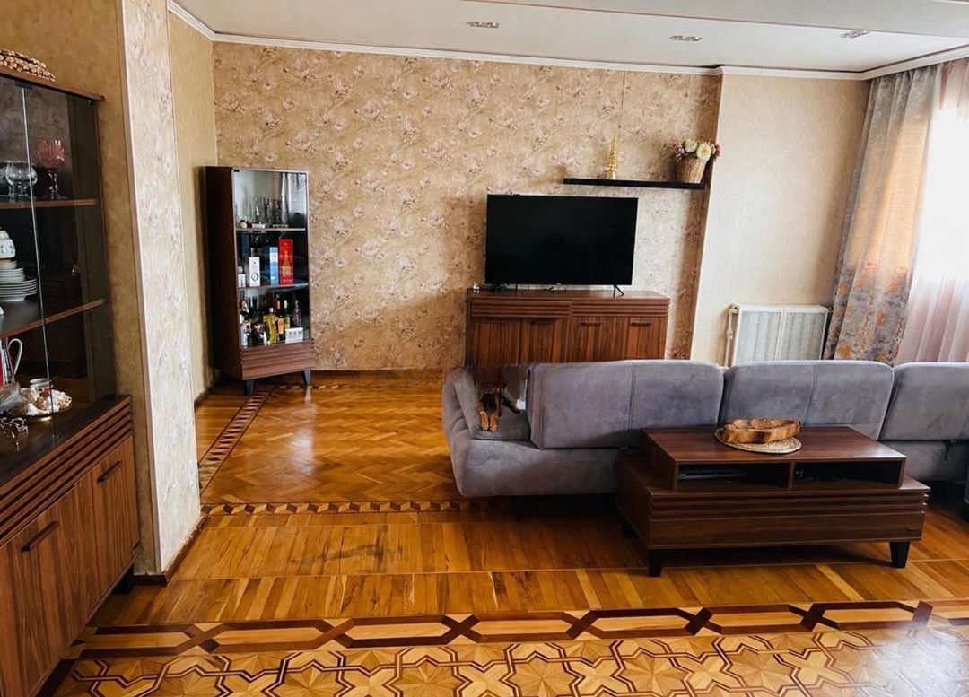 Satılır 4 otaqlı köhnə tikili 105 m² — Mənzil, Bakı (3)
