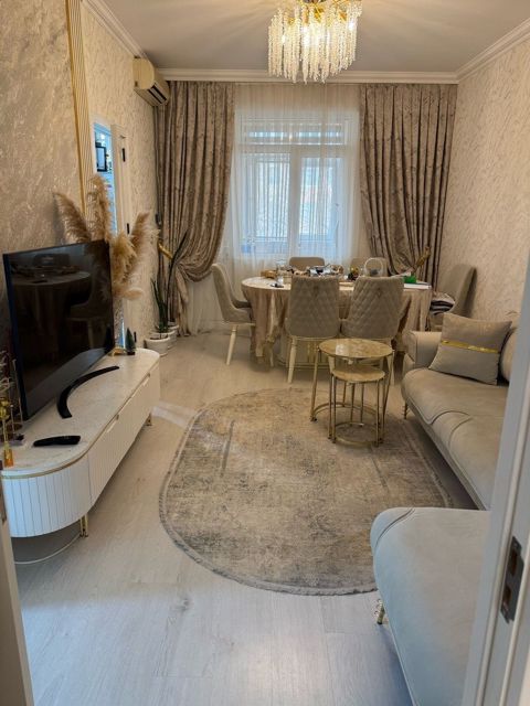 Satılır 1 otaqlı köhnə tikili 40 m² — Bakı