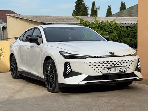 Changan Uni-V iDD, 1.5 L, 18.4 kWh, 2024 il, 17 500 km — Bakı