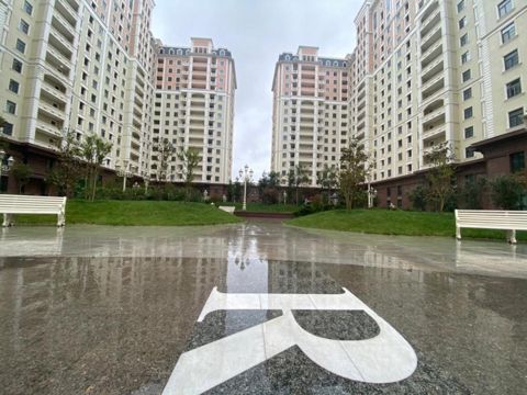 Satılır 4 otaqlı yeni tikili 205 m² — Bakı
