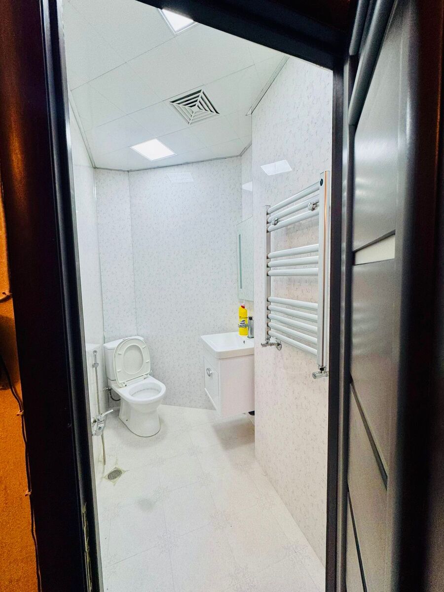 İcarəyə verilir 3 otaqlı yeni tikili 120 m² — Mənzil, Bakı (5)