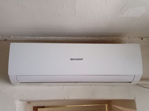 Sharp divar tipli split kondisioner - Brend/model: Sharp (divar tipli — Bakı