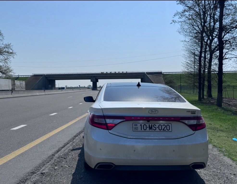 Hyundai Grandeur, 2.2 L, 2015 il, 247 000 km 10-MS-020 — Avtomobillər, Bakı (2)